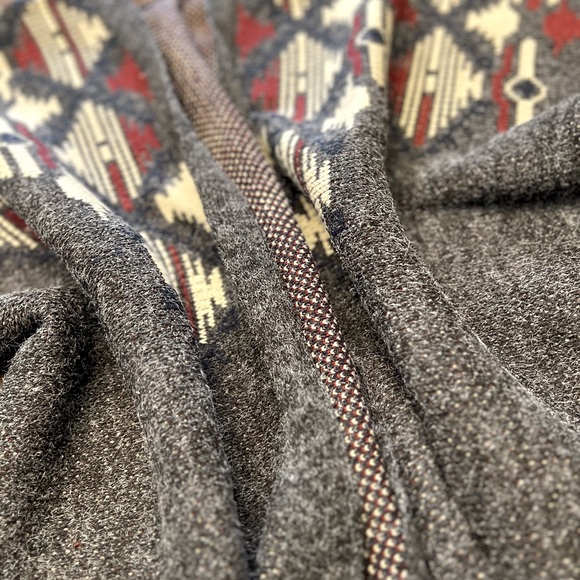 NWOT Cozy Charcoal Grey Tribal Print Open Front Knit Poncho - Picture 6 of 14